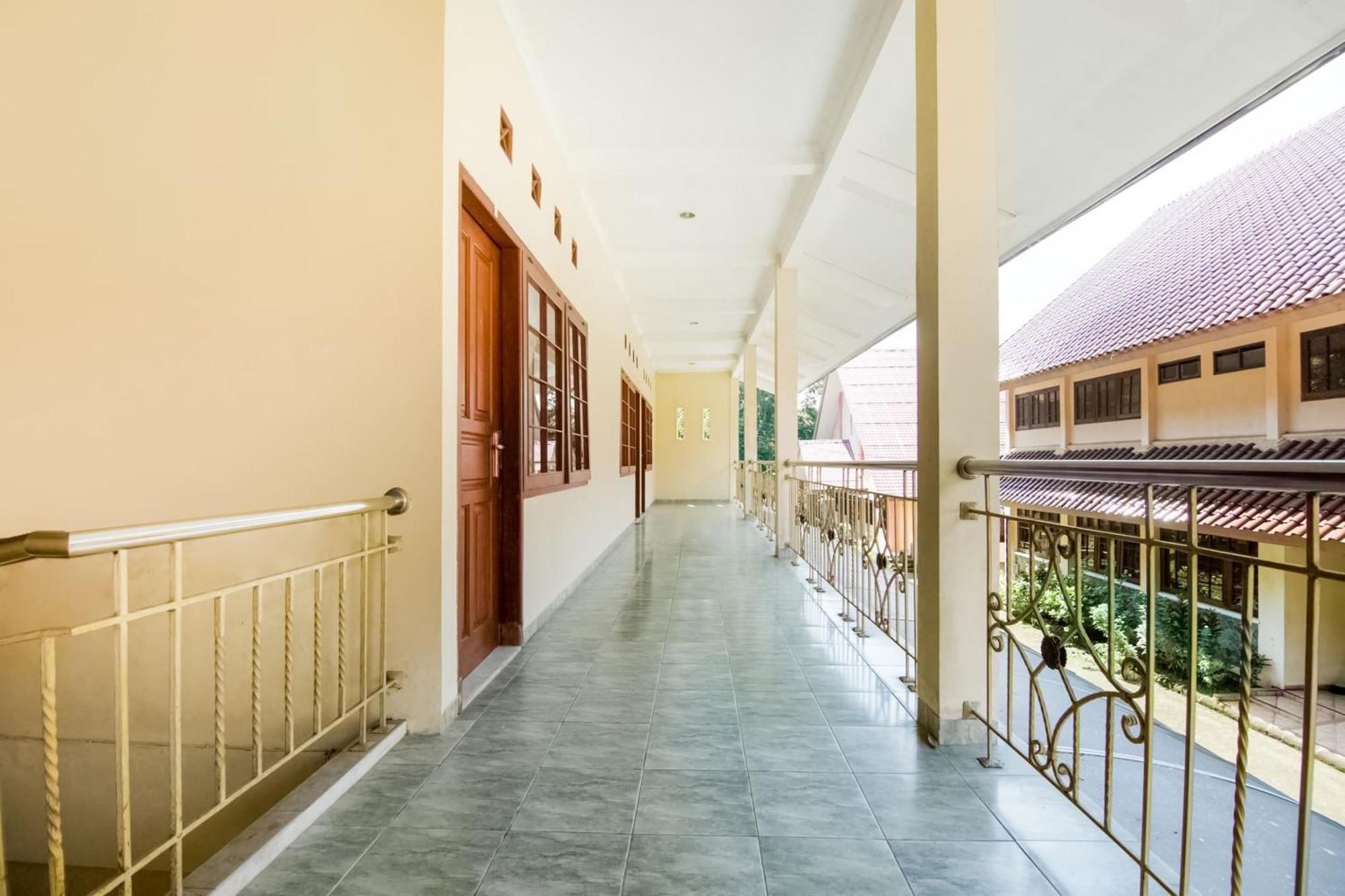 Wisma Langen Werdhasih Semarang Exterior photo